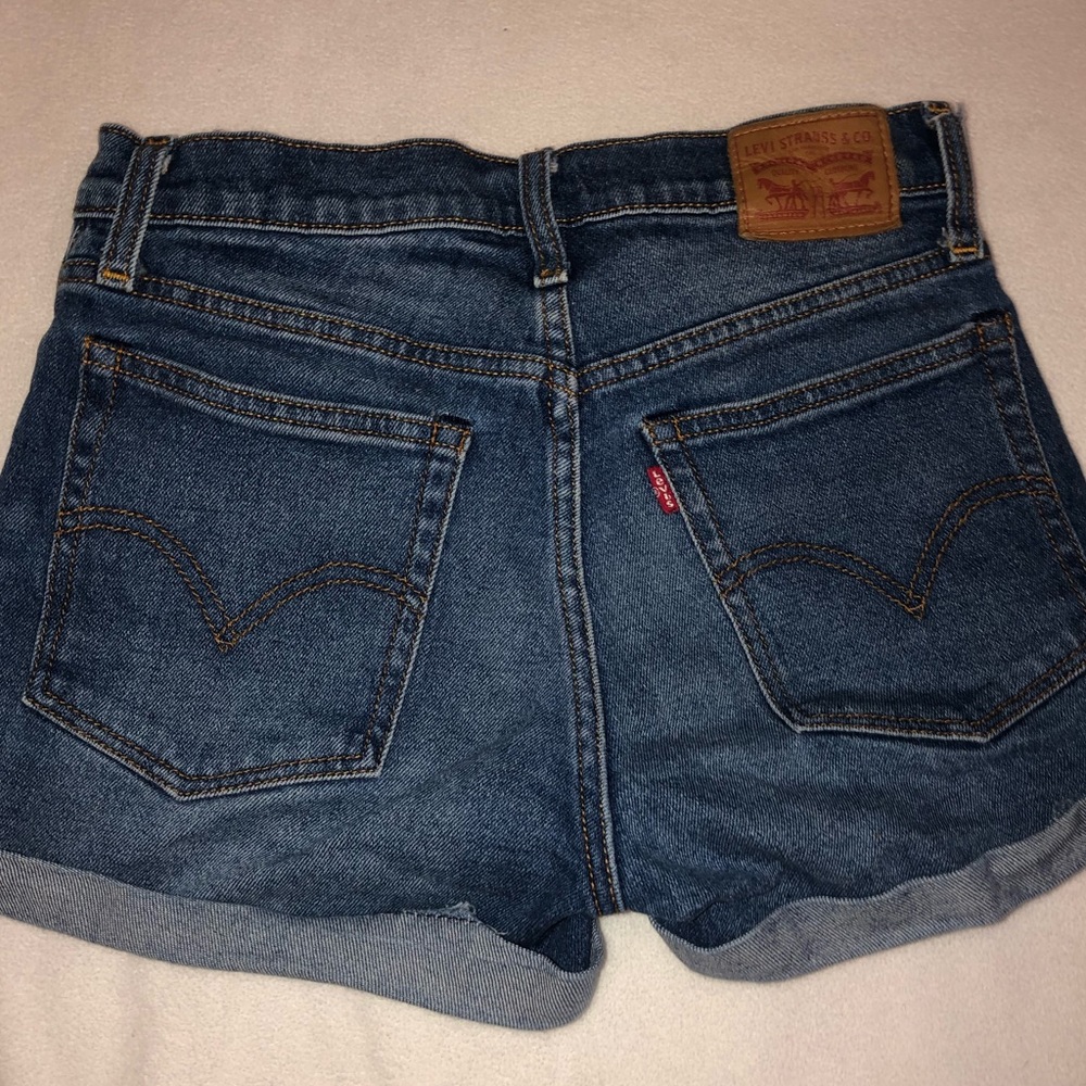 levi shorts